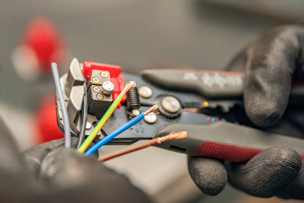 Best Electrical Contractors for Businesses  in Fairmont, MN